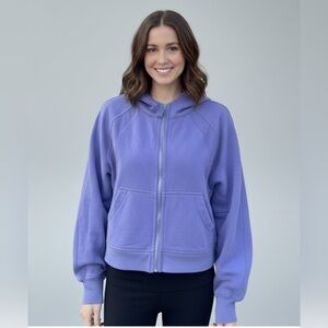 Lululemon Athletica Lululemon Scuba Full-Zip Cropped Hoodie.

Great condition